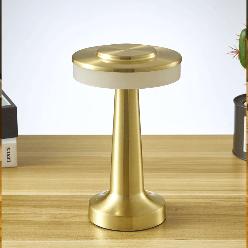 Rechargeable cordless table lamp, metal body