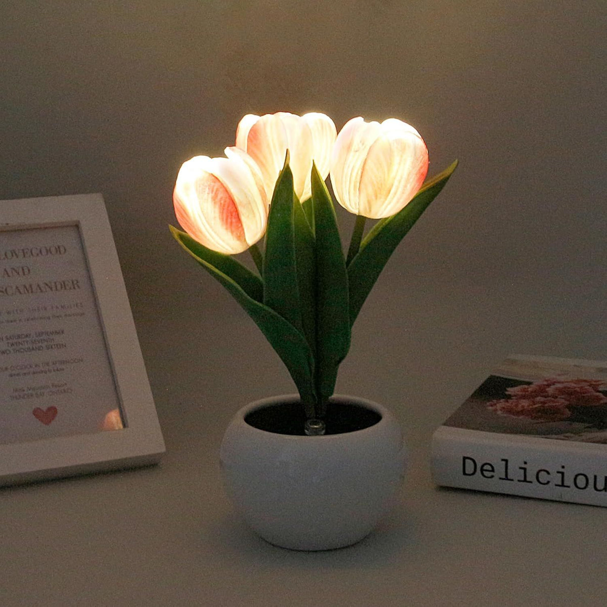 Tulip lamp in pink, three glowing tulips in a white pot